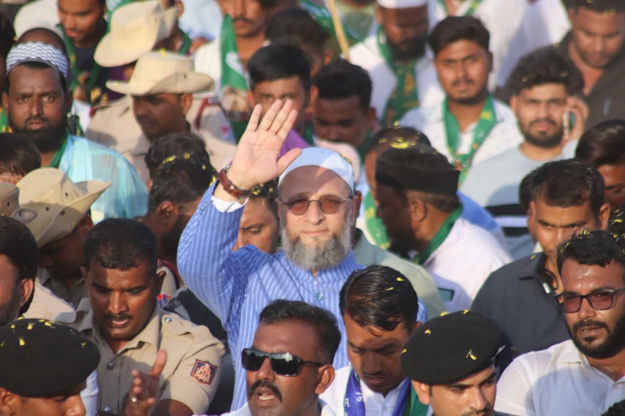 Congress, BJP demanding votes in Karnataka on basis of majority religion: Asaduddin Owaisi