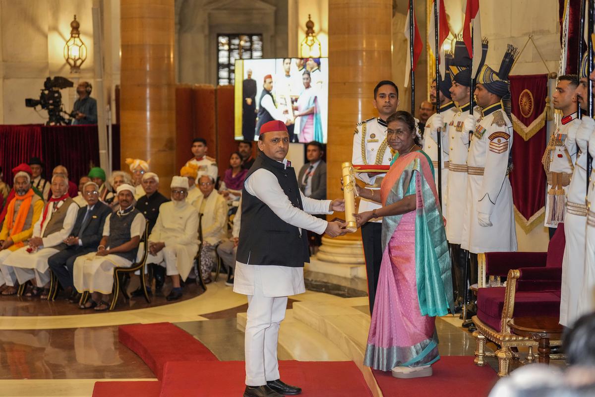 Late Mulayam Singh Yadav, Sudha Murty, Keeravaani conferred Padma awards