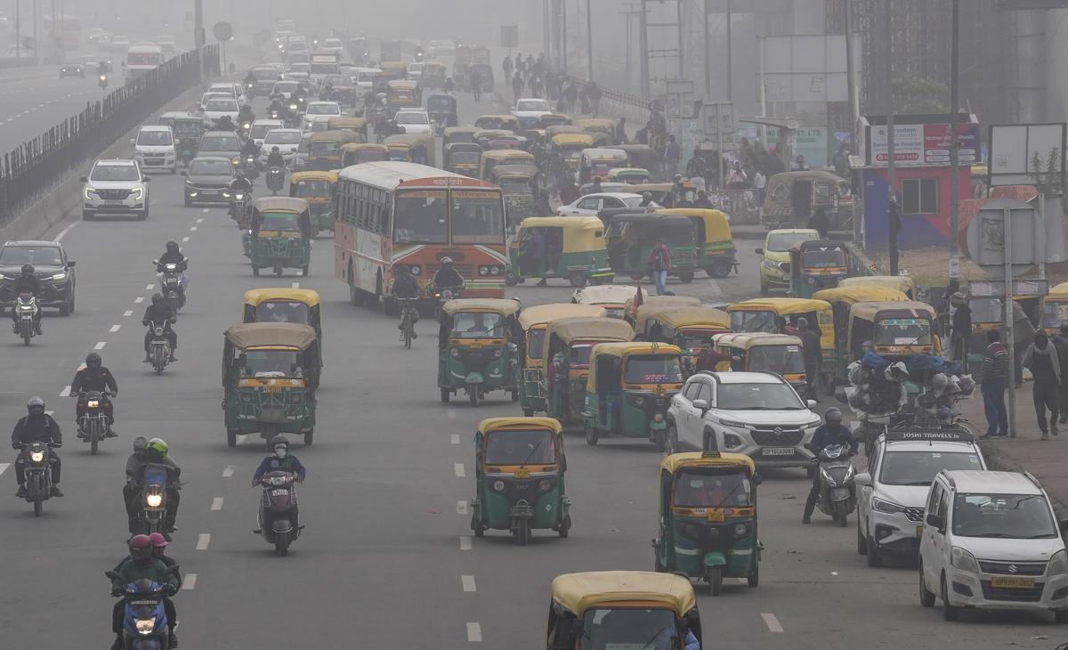 Delhi Sees 9.6°C Minimum Temperature, Cold Day and Dense Fog Expected