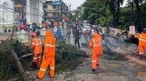 Two dead as heavy rains lash parts of Kerala; Orange alert in two districts