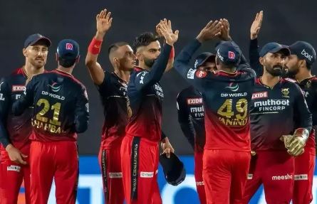 RCB completes dramatic comeback to secure playoff spot
