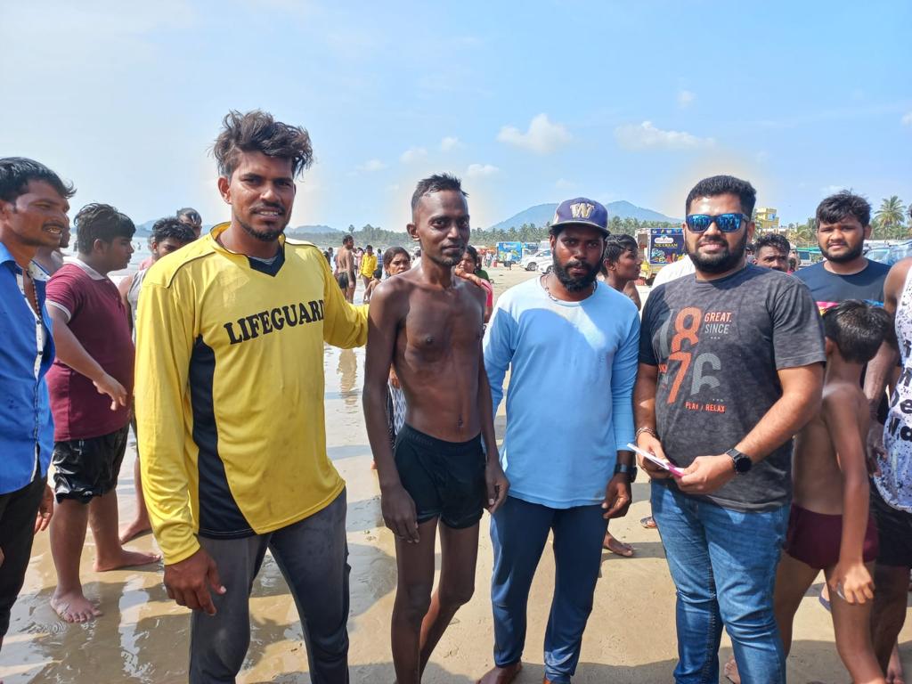 Bhatkal: Tourist saved from drowning at Murudeshwar beach