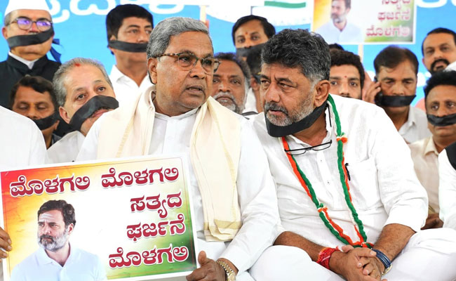 Karnataka CM, DCM and slew of leaders stage ‘silent protest’ against Rahul Gandhi disqualification