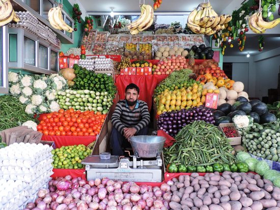 Heavy rains further push up retail tomato prices up to Rs 200/kg; other veggies also get costlier