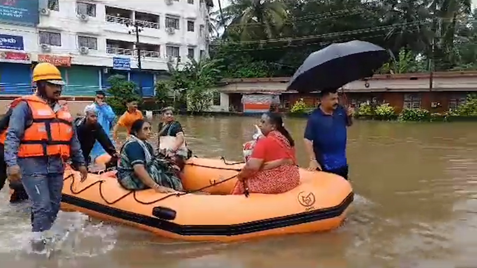 Heavy Rain Claims Two Lives in Dakshina Kannada and Udupi